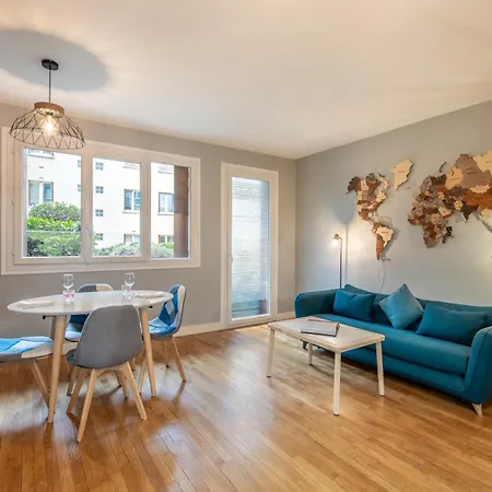 아파트 Geranimus Logis Versaillais 베흑사이으